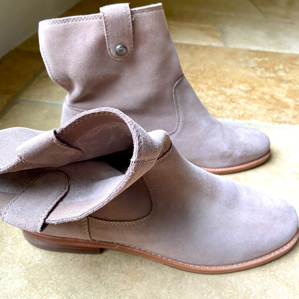 Arturo Chiang Suede Boots 8.5